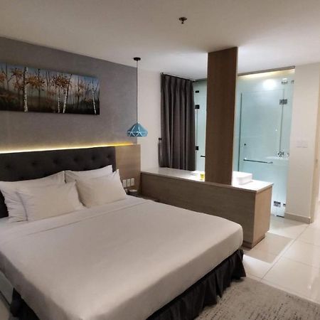 Oceanami Villas & Beach Club 3 Bedroom Villa 隆海 外观 照片