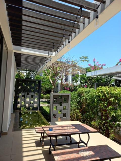 Oceanami Villas & Beach Club 3 Bedroom Villa 隆海 外观 照片
